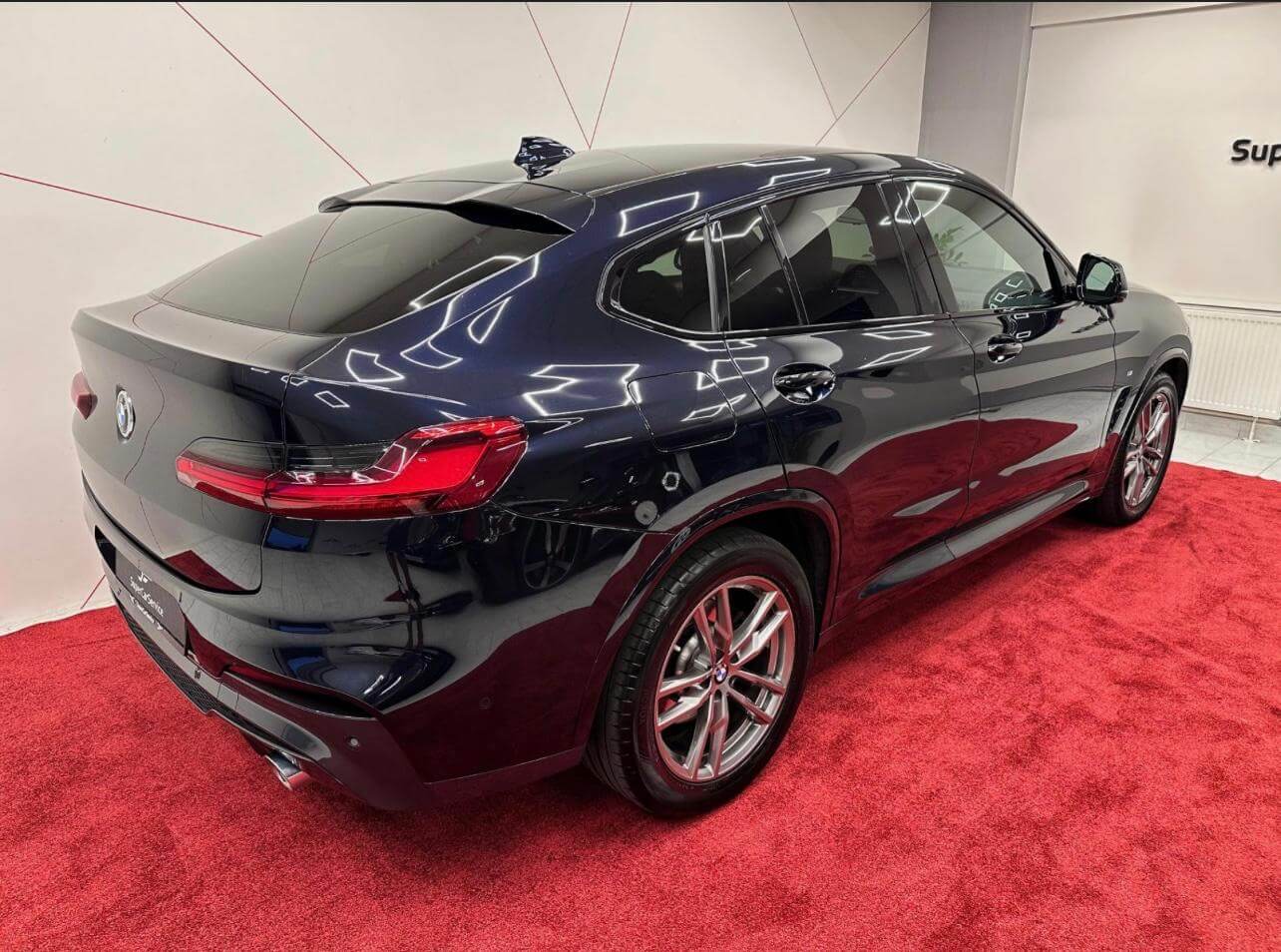 BMW X3 2021 - side view