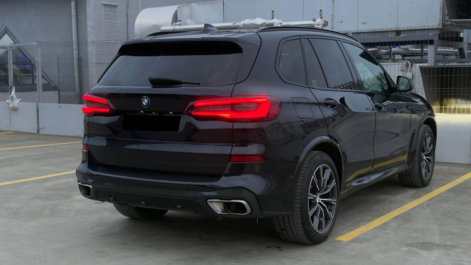 BMW X5 2020 - interior head-up display
